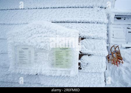 Schneebedeckte Speisekarte, Brocken, Schierke, Harz, Sachsen-Anhalt, Deutschland Stockfoto