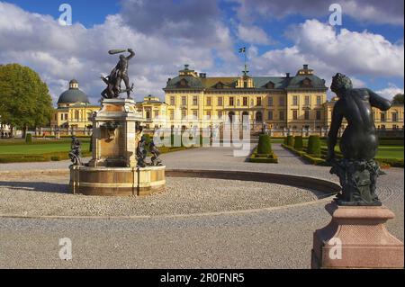 Schloss Drottningholm auf Lovoe im Maelarsee, Stockholm, Schweden Stockfoto