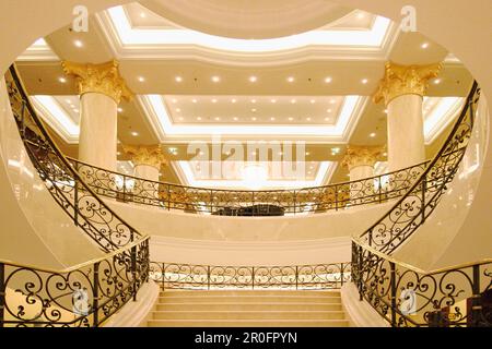 Berlin Tiergarten, Potsdamer Platz, Ritz Carlton Hotel. Lobby Stockfoto