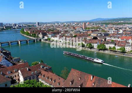Baseler Stadtbild mit Rhein und Brücke, Mittlere Rheinbrücke, Basel, Schweiz Stockfoto