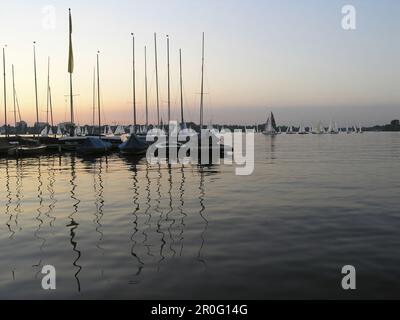 Segelboote auf der Alster (Außenalster), Hamburg, Deutschland Stockfoto