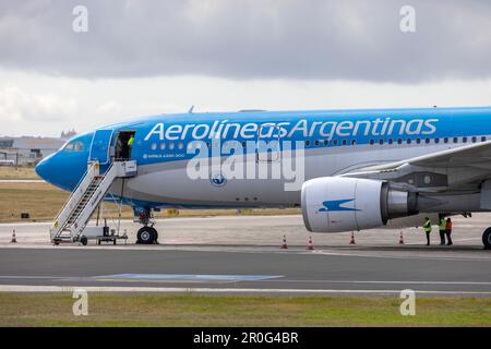 Aerolineas Argentinas Airbus A330-202 (REG: LV-GHQ) kam mit einem Direktflug aus Buenos Aires an. Stockfoto