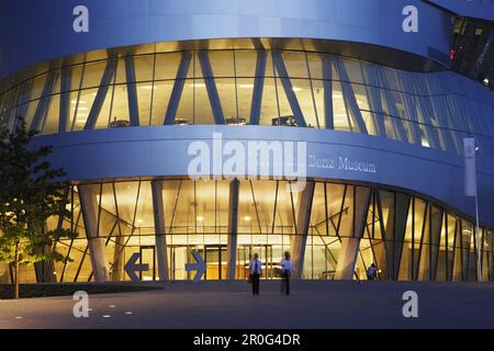 Mercedes-Benz Museum, Bad Cannstatt, Stuttgart, Baden-Württemberg, Deutschland Stockfoto