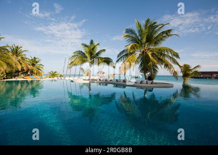 Pool von Maldive Island Kandooma, Malediven, South Male Atoll Stockfoto