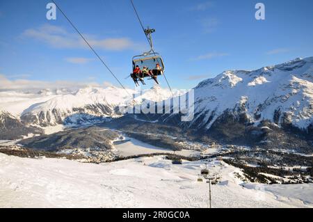 Skilift, Skigebiet Corviglia, St. Moritz, Engadin, Grisons, Die Schweiz Stockfoto