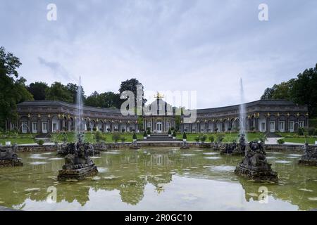 Neuer Palast in der Bayreuther Eremitage mit Sonne Tempel, Bayreuth, Bayern, Deutschland, Europa Stockfoto