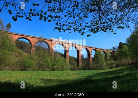 Eisenbahnviadukt, nahe Erbach, Odenwald, Hessen, Deutschland Stockfoto