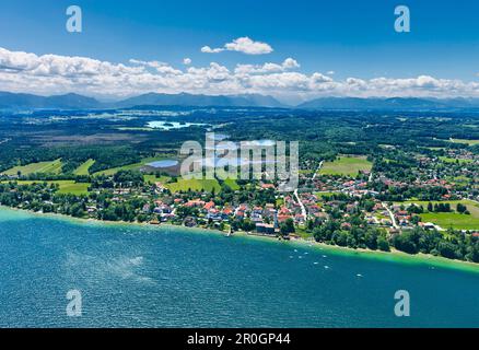 Luftaufnahme über Seeshaupt auf Jochberg, Herzogstand, Heimgarten, Ester und Wetterstein, Oberbayern, Deutschland, Europa Stockfoto