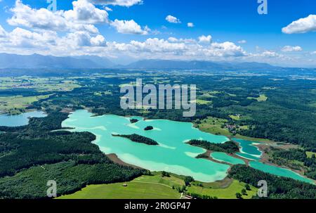 Luftaufnahme über Seen Osterseen auf der Zugspitze, Oberbayern, Deutschland, Europa Stockfoto