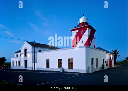 Leuchtturm in der Abenddämmerung, Greenpoint, Kapstadt, Südafrika, Afrika Stockfoto