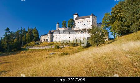 Schloss Rappottenstein unter blauem Himmel, Waldviertel, Niederösterreich, Österreich, Europa Stockfoto