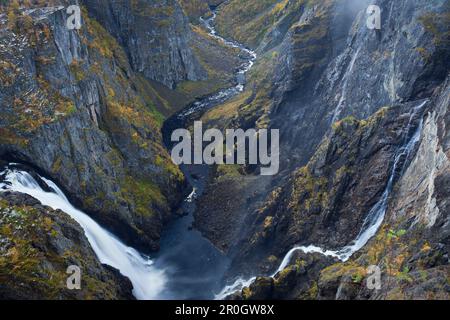 Voringfossen Wasser Herbst und Bjoreia Flusses, in Voringfossen, Mabodalen, Hordaland, Norwegen Stockfoto