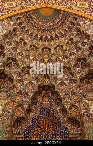 Komplizierte Details an Wand innen Musalla, Sultan Qaboos Moschee, Muscat, Masqat, Oman, Arabische Halbinsel Stockfoto