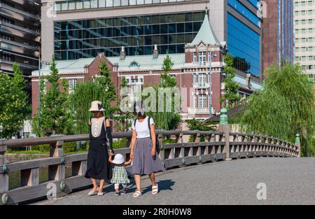 Brücke in den Kokyo Gaien National Garden. Stockfoto