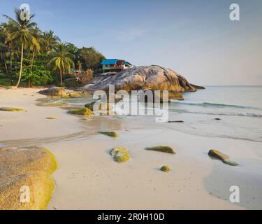 Bungalows am Strand Thong Reng, Insel Koh Phangan, Thailand Stockfoto