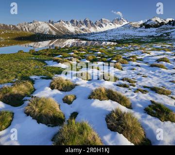 Kalkkoegel von Salfains, Neuschnee, Stubaier Alpen, Tirol, Österreich Stockfoto