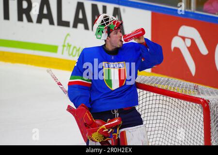 Nottingham, 5. Mai 2023. Justin Fazio spielt bei einem Spiel bei der IIHF-Eishockey-Weltmeisterschaft 2023 in der Division I, Gruppe A, in der Motorpoint Arena, Nottingham, im Tor für Italien gegen Großbritannien. Kredit: Colin Edwards Stockfoto