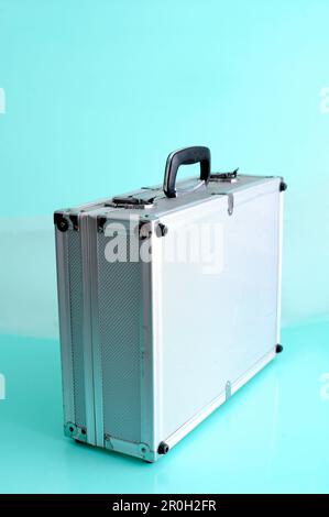 Korruption, Kompetenz, Vertrauen, Unternehmen, Sicherheit, Cipher, Transport, Secret, BHs, Brust, Dokumente, bewacht, Verträge, Skandal, Geschäftsvertrauen Stockfoto