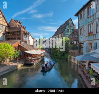 Der Fluss Lauch zwischen Fachwerkhäusern, Little Venice, Colmar, Elsass, Frankreich, Europa Stockfoto