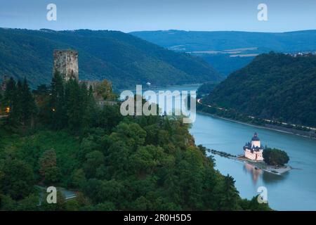 Schloss Gutenfels und Schloss Pfalzgrafenstein, UNESCO-Weltkulturerbe, in der Nähe von Kaub, Rhein, Rhein, Rheinland-Pfalz, Deutschland Stockfoto