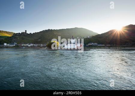 Schloss Gutenfels und Schloss Pfalzgrafenstein, UNESCO-Weltkulturerbe, in der Nähe von Kaub, Rhein, Rhein, Rheinland-Pfalz, Deutschland Stockfoto