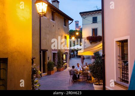 Borghetto bei Dämmerung, Valeggio Sul Mincio, Veneto, Italien Stockfoto