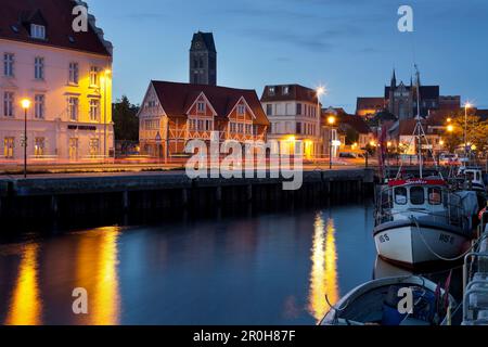 Alten Hafen, St. Marien, Wismar, Mecklenburg-Vorpommern, Deutschland Stockfoto