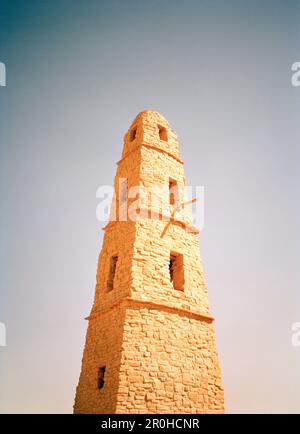 SAUDI-ARABIEN, Dumat Al-Jandal, außerhalb von Qasr Marid Castle gegen den Himmel Stockfoto