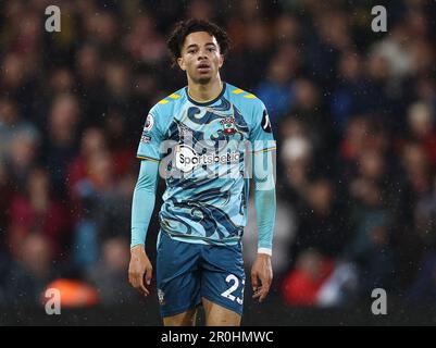 Nottingham, Großbritannien. 8. Mai 2023. Samuel Edozie aus Southampton während des Premier League-Spiels auf dem City Ground, Nottingham. Der Bildausdruck sollte lauten: Darren Staples/Sportimage Credit: Sportimage Ltd/Alamy Live News Stockfoto