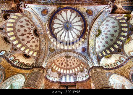 Innenansicht der Decke, blaue Moschee, Sultan Achmed-Moschee, Istanbul, Türkei Stockfoto