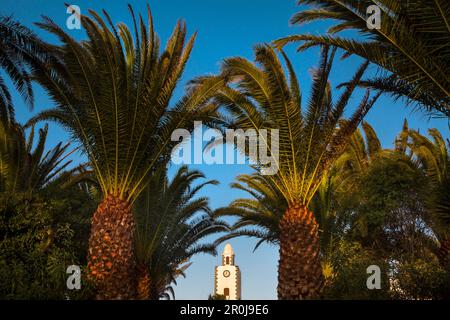 Rathausturm, Plaza Leon y Castillo, San Bartolome, Lanzarote, Kanarische Inseln, Spanien Stockfoto