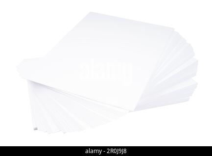 Stapel leeres Papier im Format A4 isoliert auf weißem Hintergrund. Beschneidungspfad speichern. Kataloge und Broschüren. Stockfoto