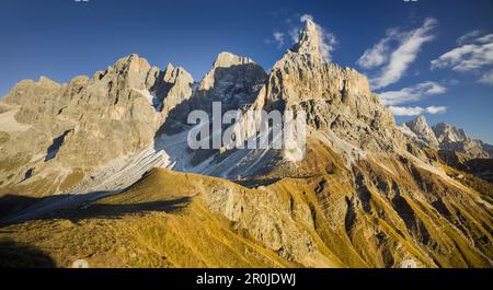 Cima dei Bureloni (3130m), Cima della Vezzana (3192m), Cimon della Pala (3184m), Passo Rolle, Trentino, Alto Adige, Dolomiten, Italien Stockfoto