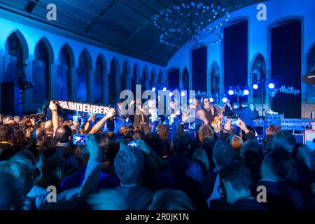 Clubkonzert der deutschen Rocklegende Udo Lindenberg, präsentiert von hr1 Radiosender im Kaisersaal des Römer Rathauses, Frankfurt, Hessen, Deutschland Stockfoto