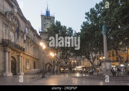 Marktplatz, Rathaus, Uhrturm, Aix-en-Provence Stockfoto