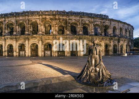 Skulptur des Nimeno II, das römische Amphitheater, die Arena, Stierkämpfer, Nimes, Departement Gard, Languedoc-Roussilon, Frankreich Stockfoto