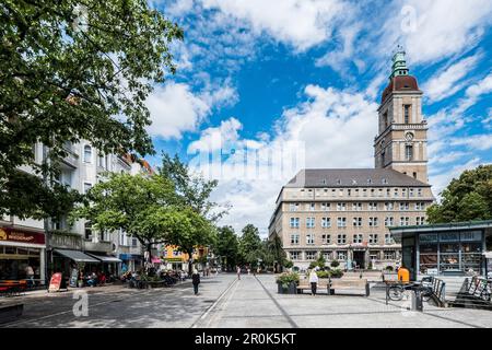 Breslauer Platz mit Friedenau Rathaus, Berlin, Deutschland Stockfoto