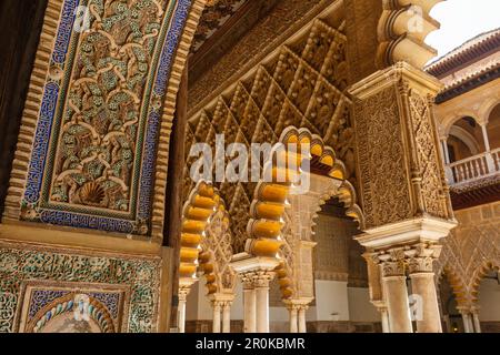 Patio de las Doncellas, Palacio del Rey Don Pedro, Real Alcazar, Königspalast, Mudejar-Architektur, UNESCO-Weltkulturerbe, Sevilla, Andalusien, Stockfoto