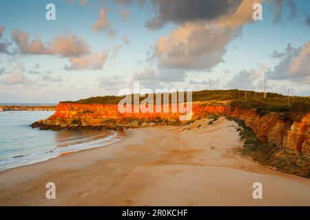 Cala del Aceite, Bucht und Strand in der Nähe von Conil, Costa de la Luz, Provinz Cadiz, Andalusien, Spanien, Europa Stockfoto