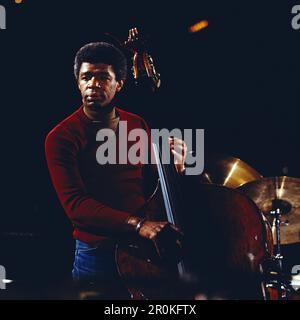 Jazz Fest Berlin, Philharmonie, Deutschland, 1979, Buster Williams, Amerikanischer Jazzbassist spielt mit von und Chico Freeman Quintet. Jazz Fest Berlin, Philharmonie, Deutschland, 1979, Buster Williams, American Jazz Bassist, spielt mit von und Chico Freeman Quintet. Stockfoto