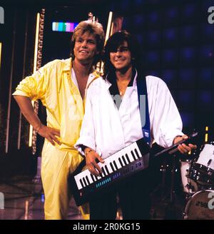 Rock-Pop Music Hall, ZDF Musiksendung, Deutschland, 1985, Bild: Modern Talking, deutsches Popmusik-Duo mit Dieter Bohlen und Thomas anders. Rock-Pop Music Hall, TV-Musikshow, Deutschland, 1985, Foto: Deutsches Popmusik-Duo Moderne Gespräche mit Dieter Bohlen und Thomas anders Stockfoto