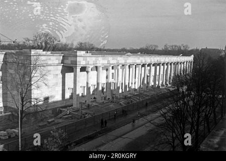 Die Baustelle des zukünftigen Hauses der Deutschen Kunst, heutzutage Haus der Kunst, entworfen von nationalsozialistischen Architekten Paul Luwig Troost unter Beteiligung von Adolf Hitler, zu Ende geführt unter der Leitung seiner Witwe Gerdy Troost, München 1936. Stockfoto