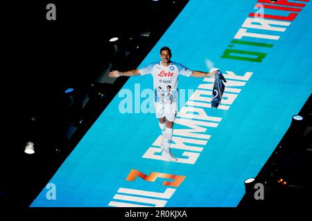 Giovanni Simeone (SSC Napoli) während der Party nach dem Fußballspiel zwischen SSC Napoli und Fiorentina im Diego Armando Maradona Stadium in Neapel, Süditalien, am 07. Mai 2023. Stockfoto