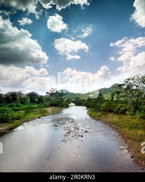 BELIZE, Vignette von der Fahrt entlang des Hummingbird Highway von Hopkins nach Belize City Stockfoto