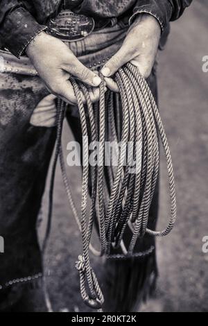 USA, Oregon, Joseph, Portrait von Cowboy Cody Ross in der Schlucht bis Big Sheep Creek im Nordosten Oregon Stockfoto