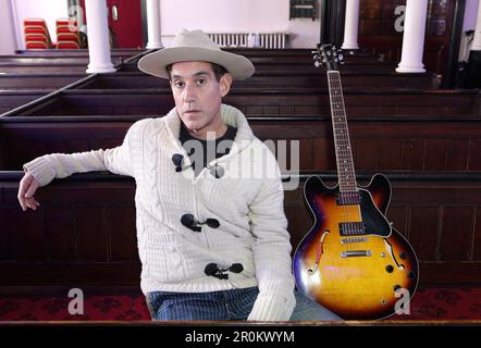 Joshua Radin, Singer Songwriter in der Pepper Canister (St. Stephens) Church, Dublin16. April 2023. Stockfoto