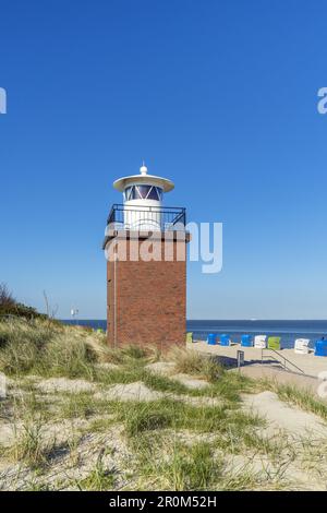 Leuchtturm Olhörn am Strand, Wyk, Nordfriesische Insel Föhr, Nordsee, Schleswig-Holstein, Norddeutschland, Deutschland, Europa Stockfoto