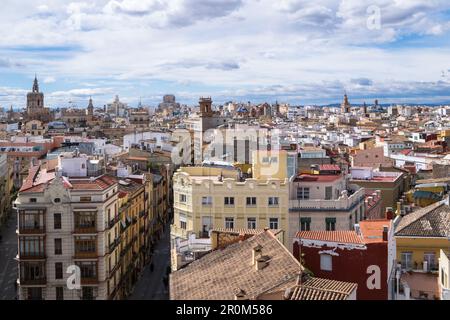 Teilweise Blick auf die Altstadt von Valencia von den Serranos-Türmen. Valencia - Spanien Stockfoto