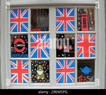 Das Fenster „Krönung“ wird in Cottingham, East Yorkshire, angezeigt Stockfoto