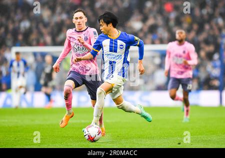 Kaoru Mitoma of Brighton während des Premier League-Spiels zwischen Brighton & Hove Albion und Everton im American Express Community Stadium , Brighton , Großbritannien - 8. Mai 2023 Photo Simon Dack / Tele Images. Nur redaktionelle Verwendung. Kein Merchandising. Für Fußballbilder gelten Einschränkungen für FA und Premier League. Keine Nutzung von Internet/Mobilgeräten ohne FAPL-Lizenz. Weitere Informationen erhalten Sie von Football Dataco Stockfoto